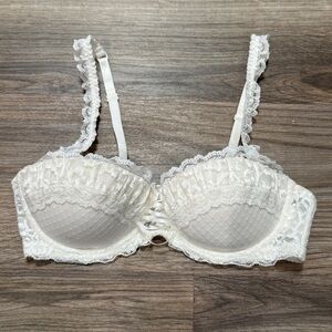 Coquette-Core Girly White Lace Bra | 34A